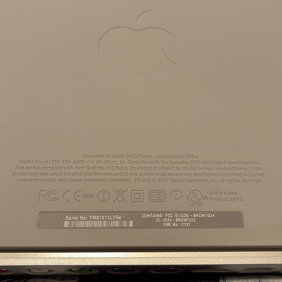 Apple TV 1st Generation 2008 (RARE VINTAGE) - Picture 14 of 14